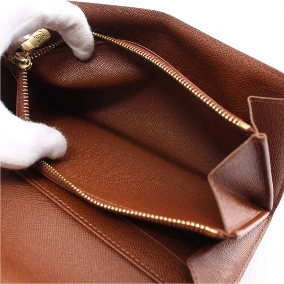 Louis Vuitton Monogram Sarah Wallet - Made in France - Authentic - Picture 5 of 8